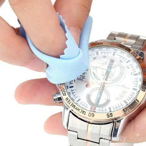 Membersihkan Jam Tangan Stainless Steel