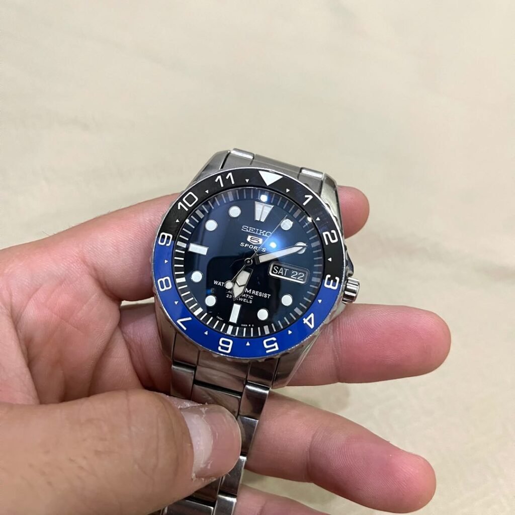 Lecet Di Jam Tangan Seiko 5